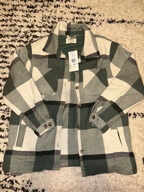Plaid Button-Up Shacket in Green and Cream